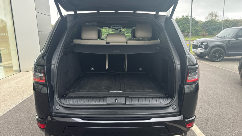 Land Rover Range Rover Sport 3.0 D300 Autobiography Dynamic 5dr Auto Diesel Estate